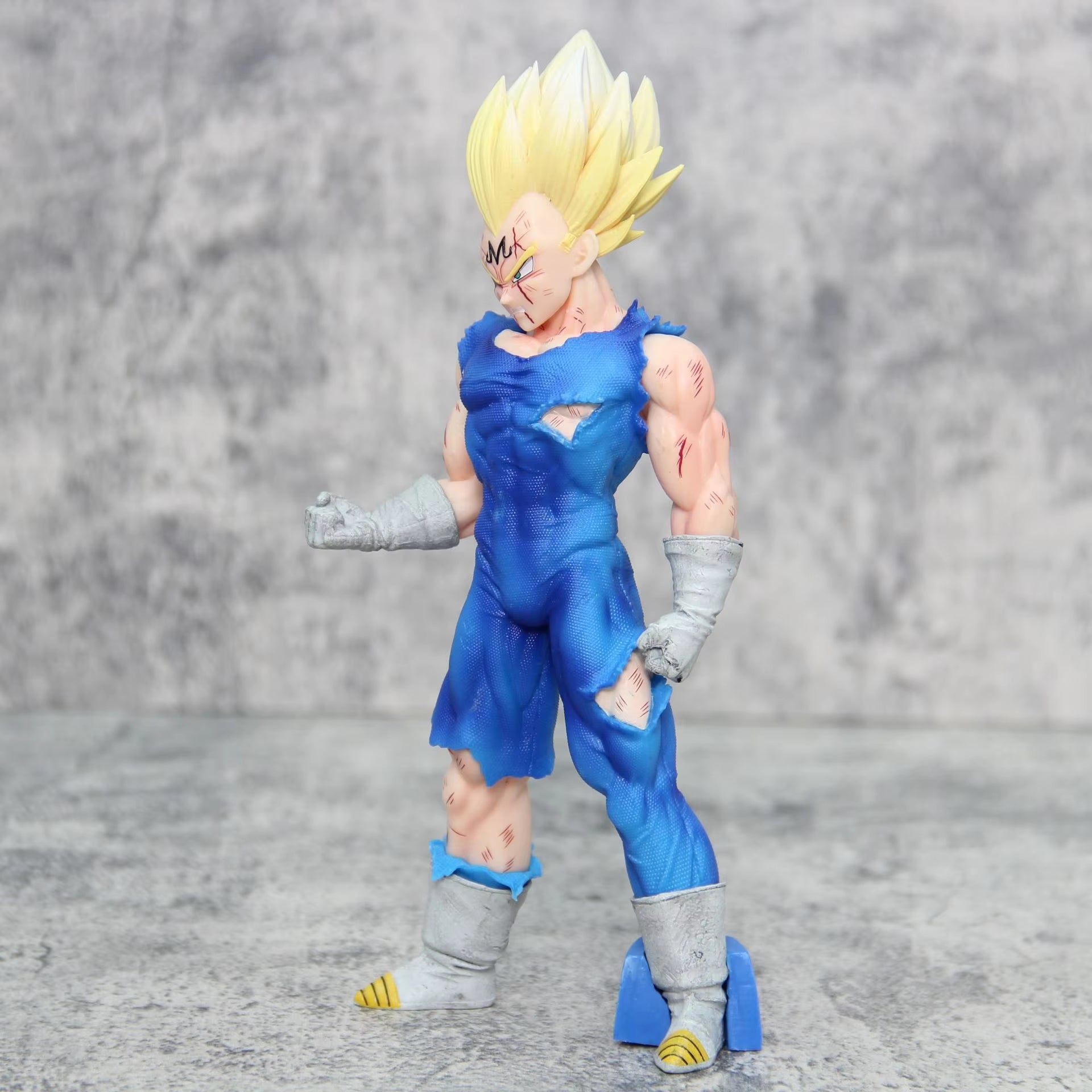 Super Saiyan Prince Vegeta Figure - Premium Anime Collectible with Magical Standing Posture